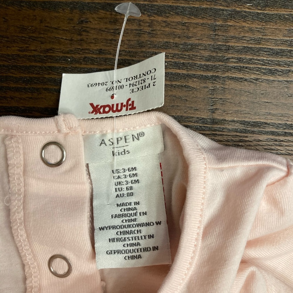 Aspen kids two-piece set in pink (baby girl) U.S. Size: 3-6M. New, Never worn. - Picture 4 of 6